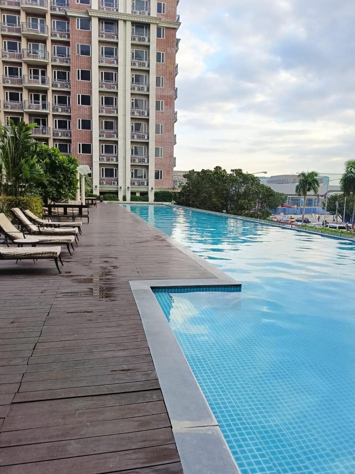مانيلا Pool View Staycation Paranaque Pasay المظهر الخارجي الصورة